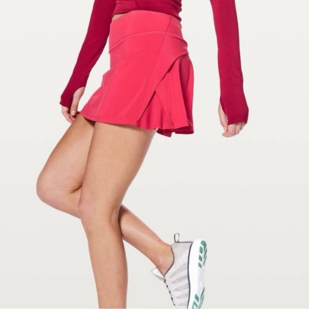 Lululemon Play Off the Pleats Skirt size 4